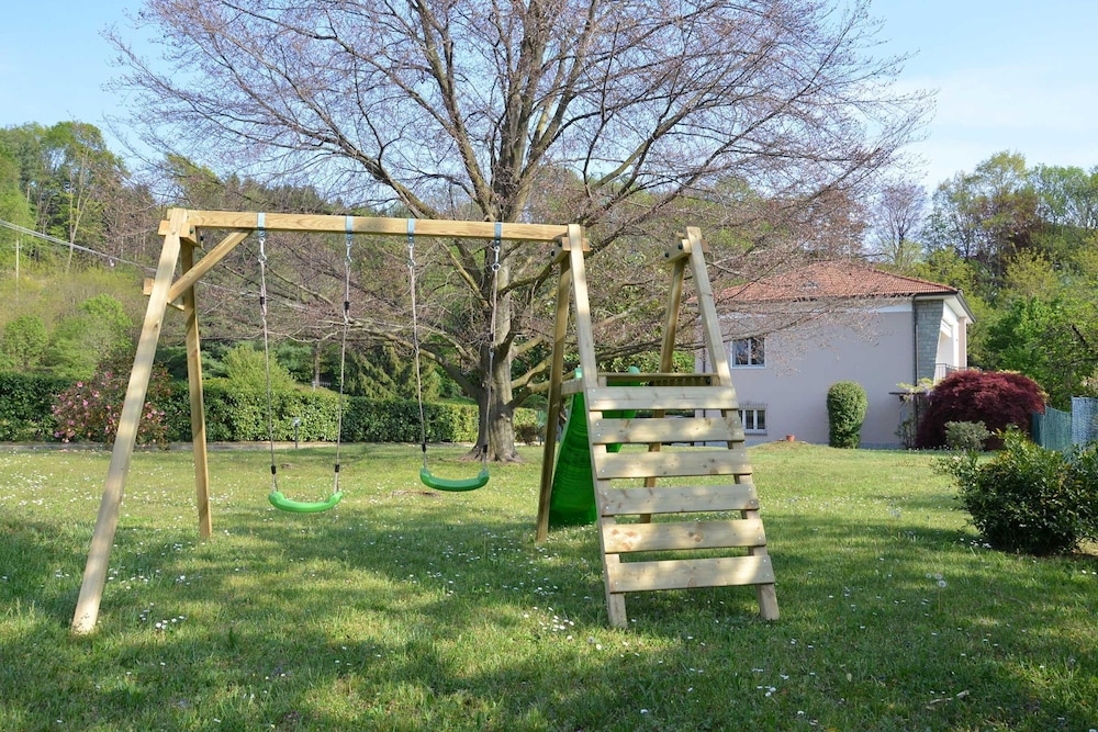 Villa Giulietta Family Child and Pet Frie view 3