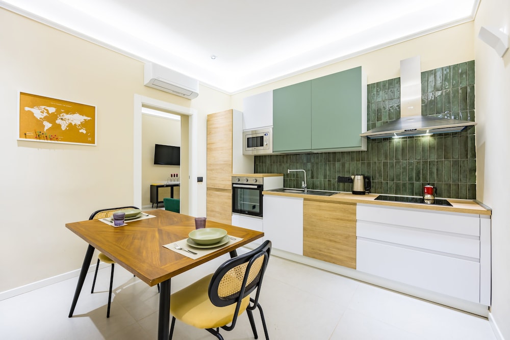 Modern Family Spacious Apartment Near Toledo