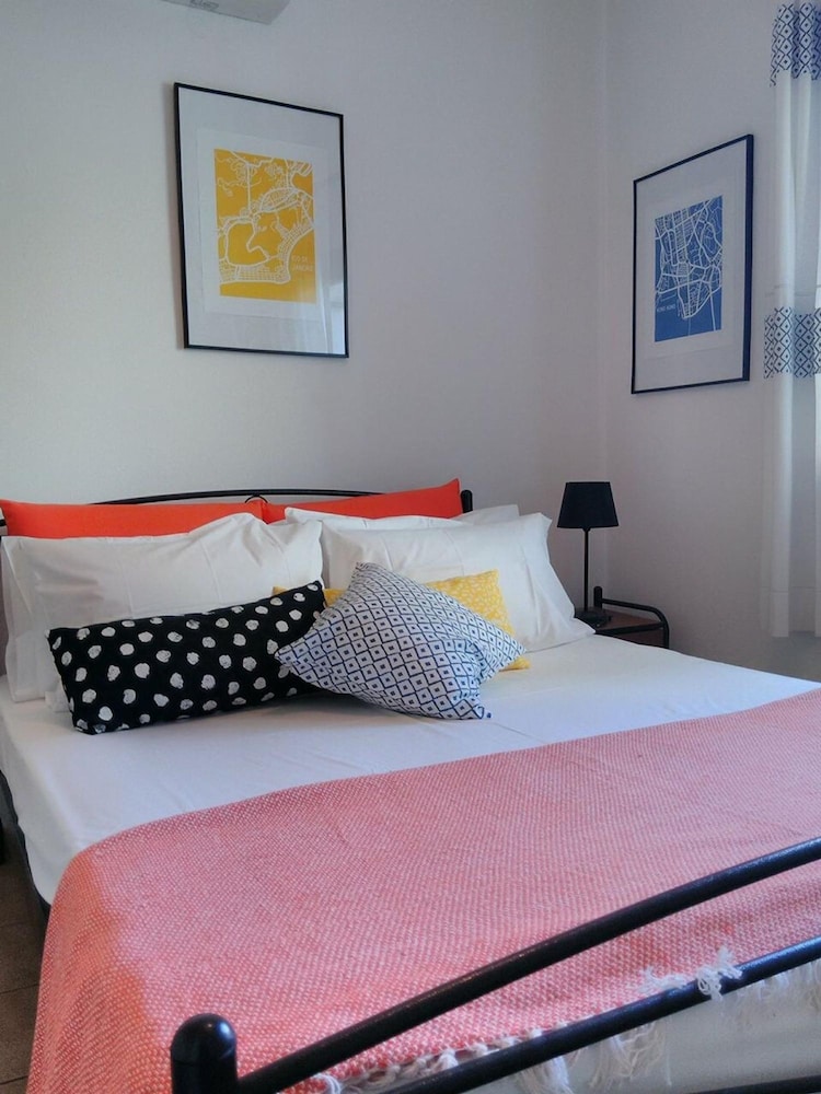 Orsiida Seaside Cottage K Gatzea