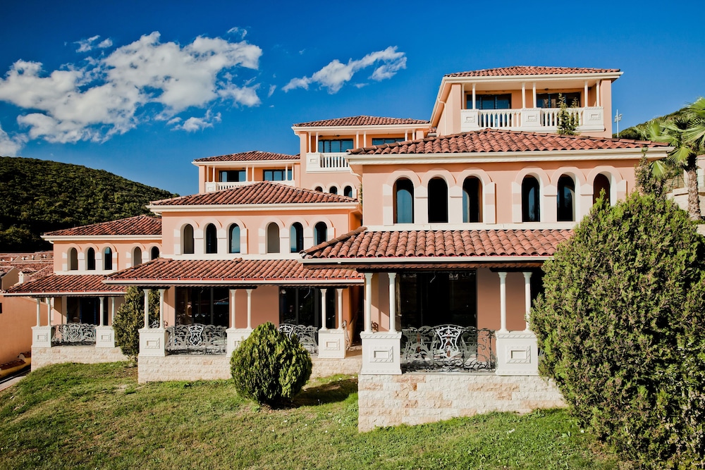 Villas Elenite Premium