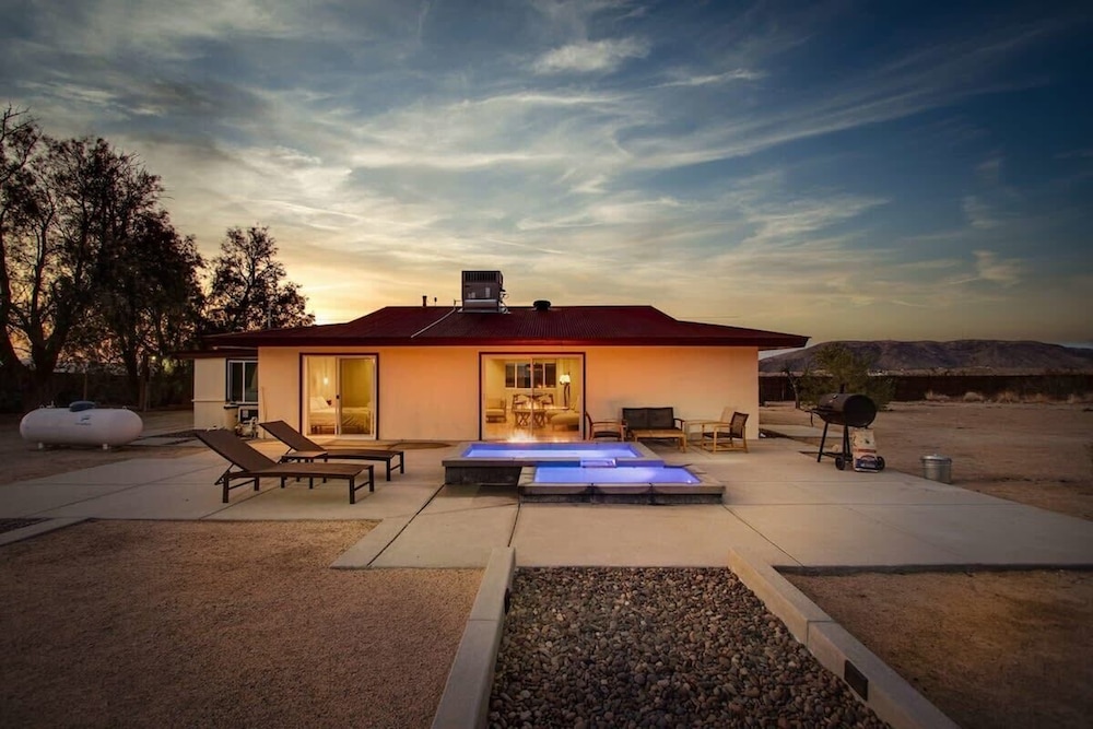 @ Marbella Lane - Moon Designer Home Close to Jtnp