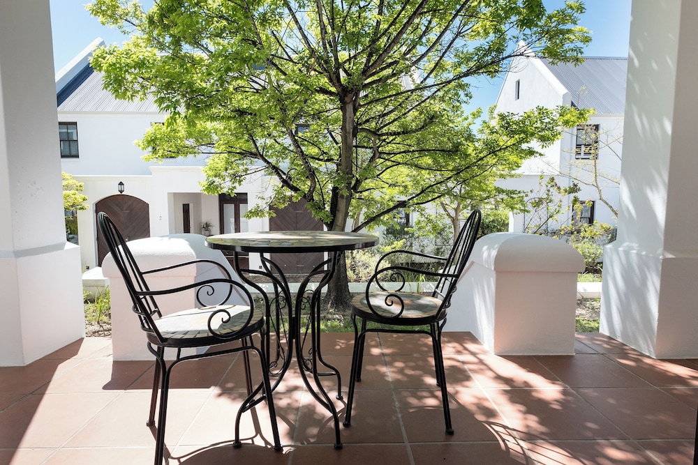 Winelands Golf Lodges at De Zalze