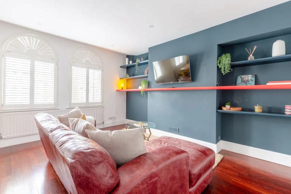 Stylish 2 Bedroom Apartment Beside Putney Station
