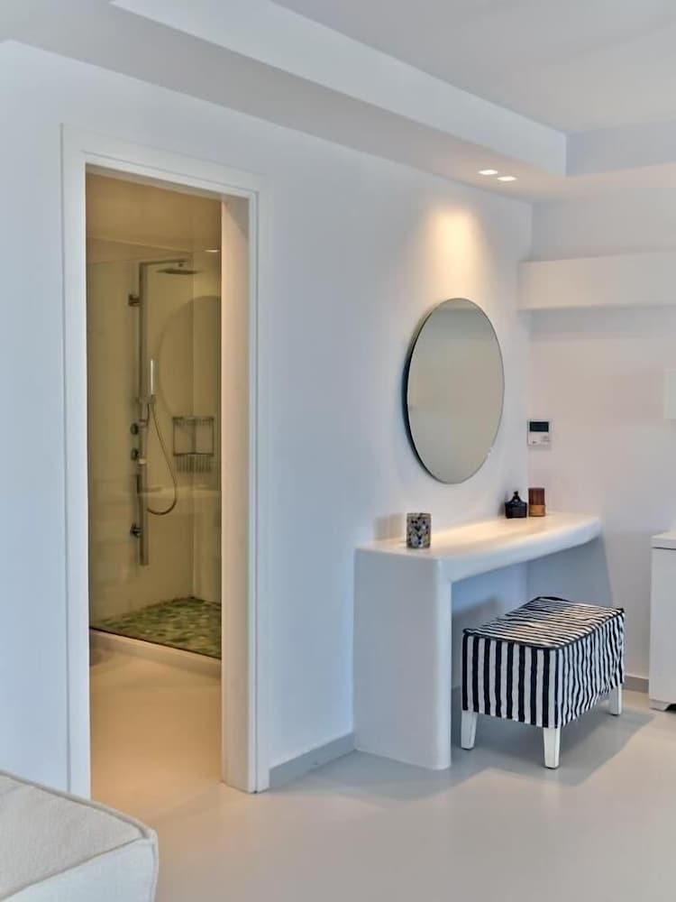 Empire Luxury Villas
