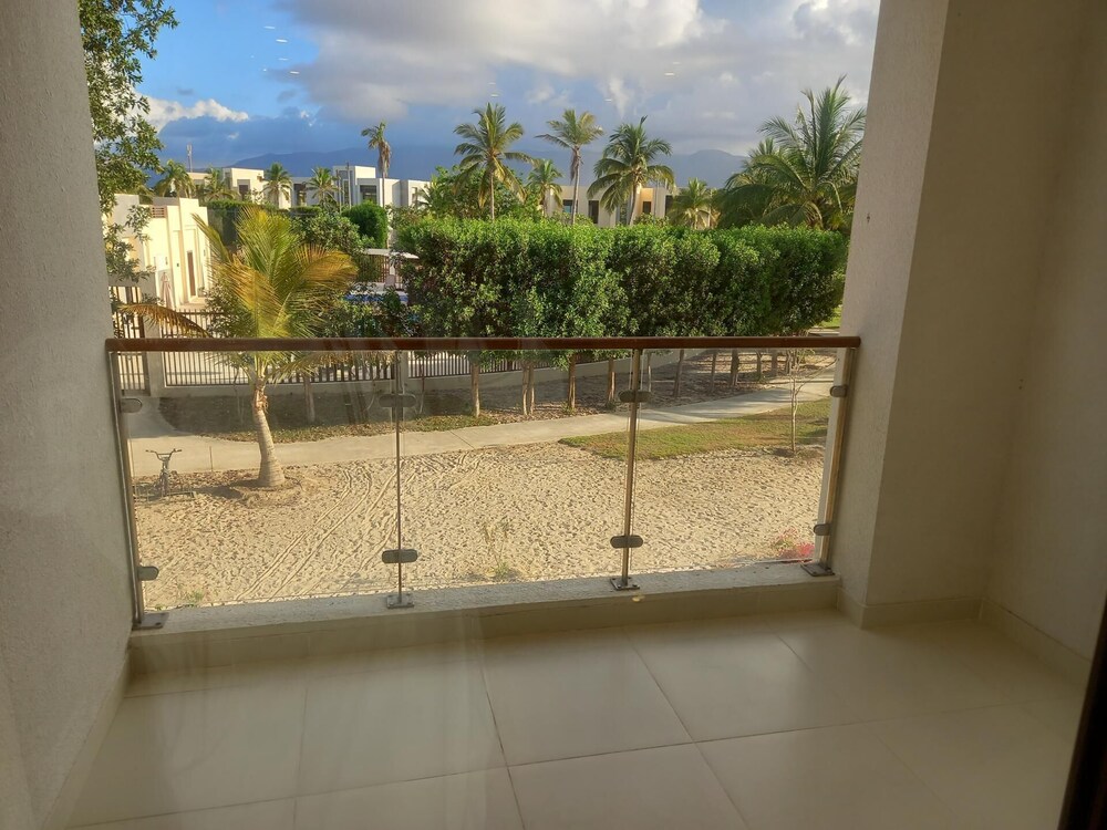 Remarkable 1-bed Apartment in Salalah view 4