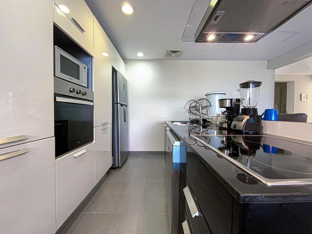 2BR Luxury Condo Golf View Corasol