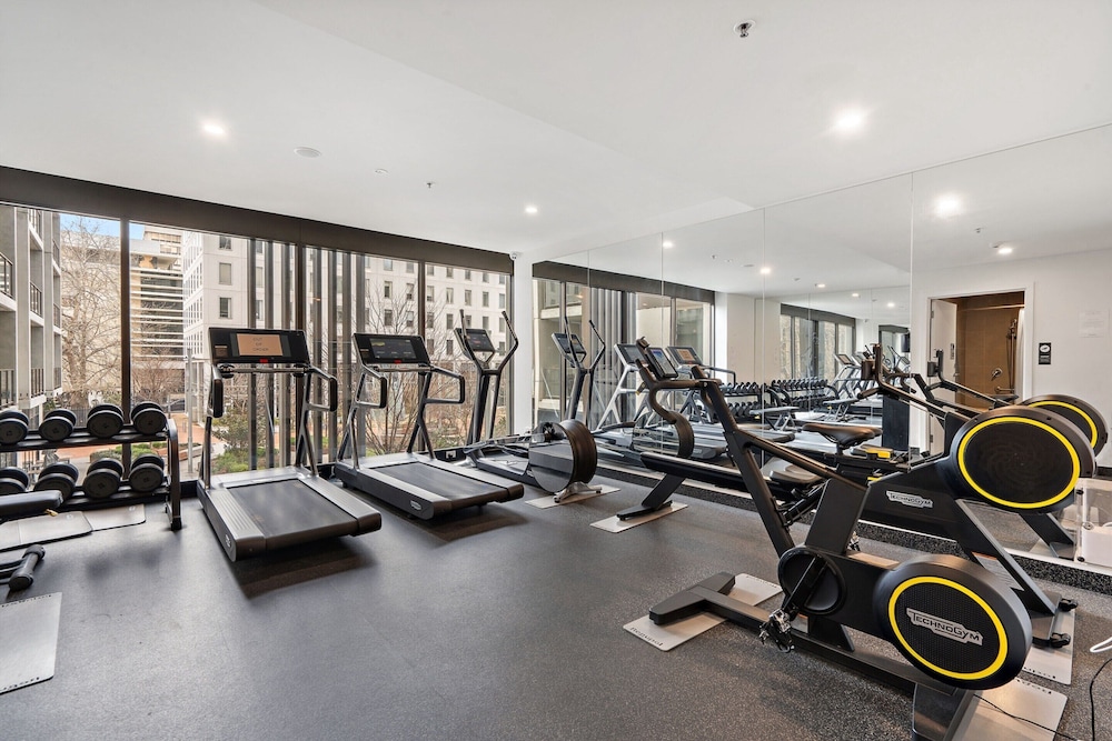 Sleek 1-bed Canberra Flat With Gym & Sauna Access
