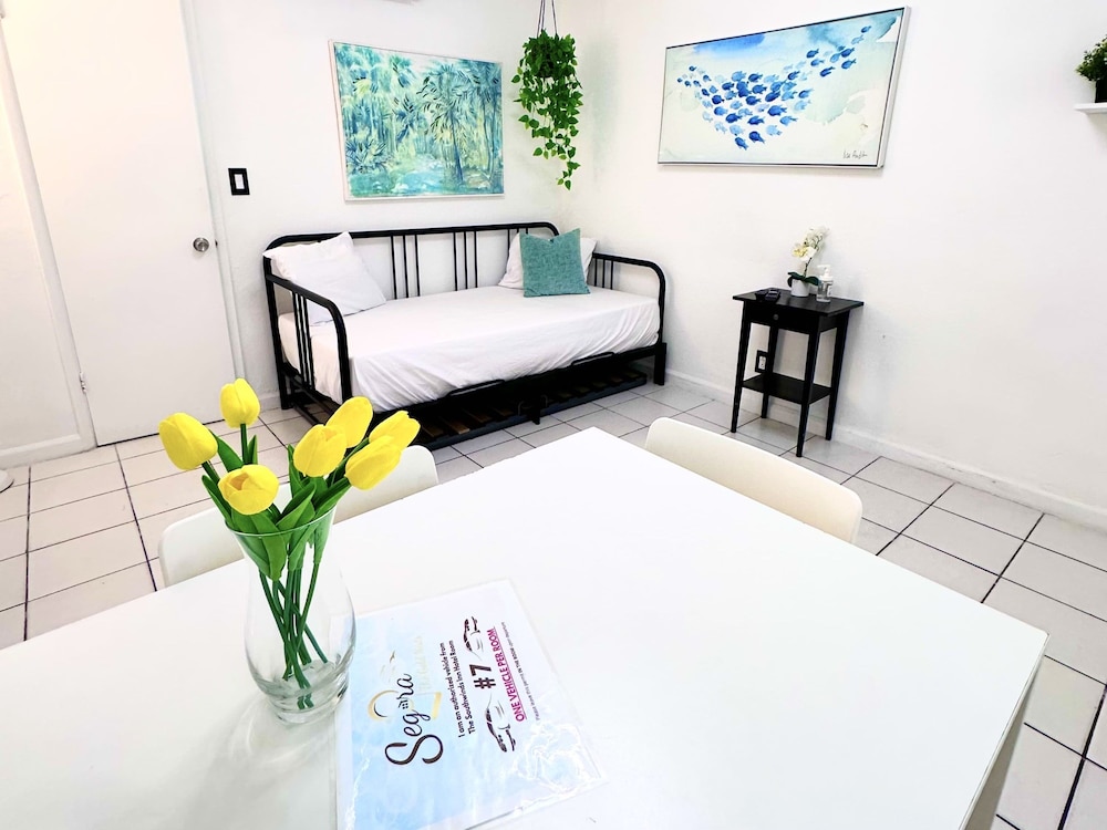 Southwinds Inn 7 for 4 Guests Close to the Beach