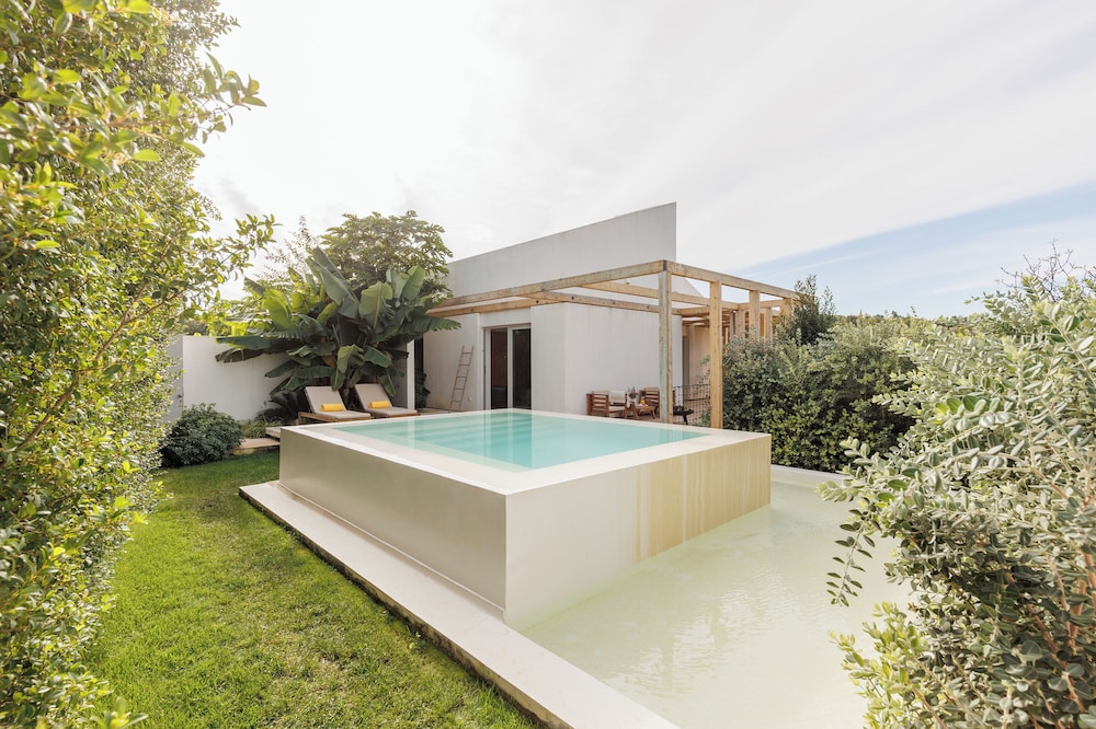 Laranjal Farm House