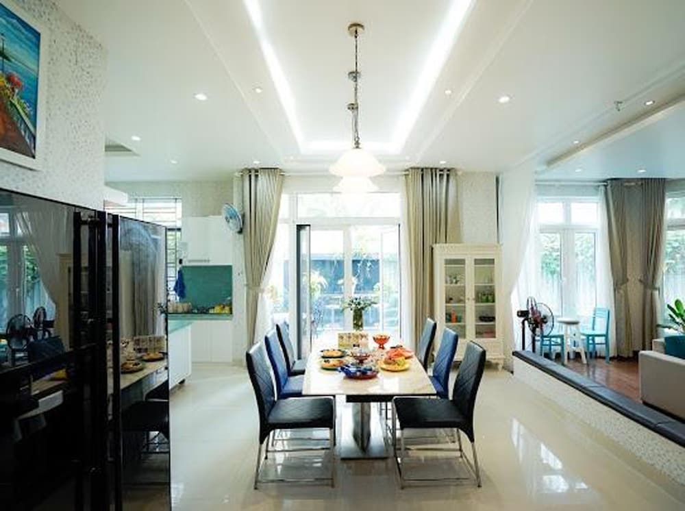 5 Bedrooms Pool Villa w Karaoke