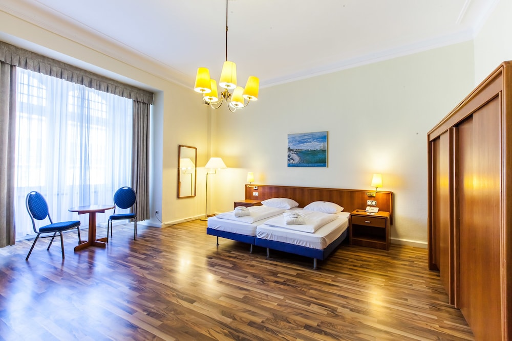 Frankfurt Vacations - Hotel Monopol - Property Image 27