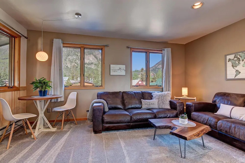 Frisco Mountain View Flat Close to Vail Breck Keystone Garage Pets ok view 5