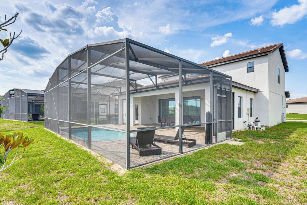 Balmoral Resort Home: Private Pool w/ Lake Views!
