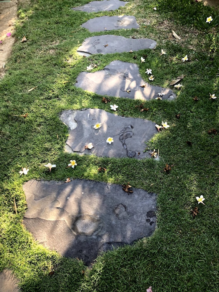 Lush 1 BR Private Pool Villa Inseminyak