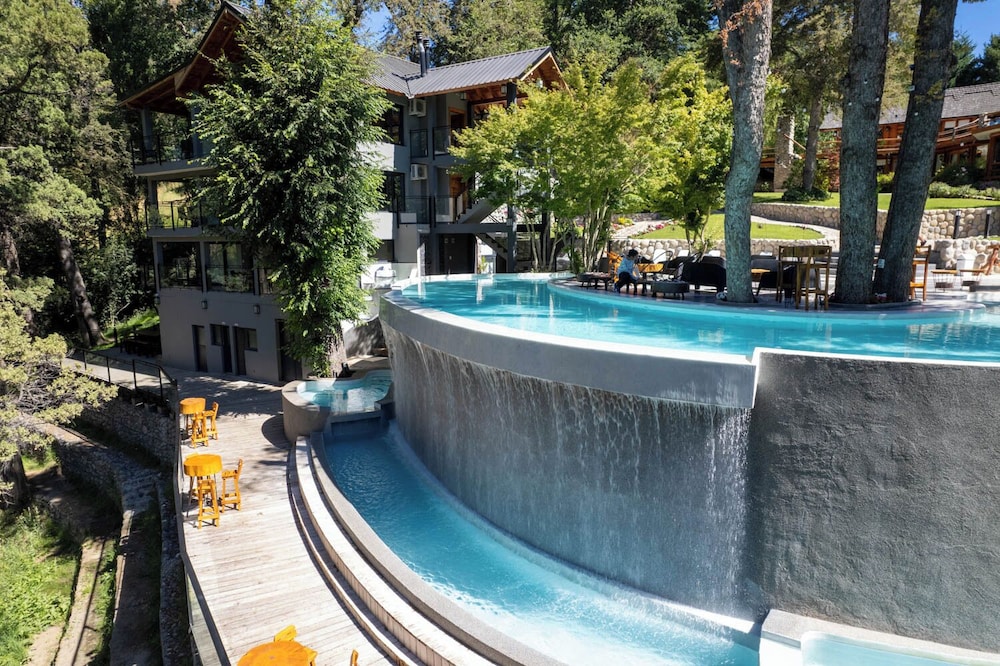 Rotui Luxury Village