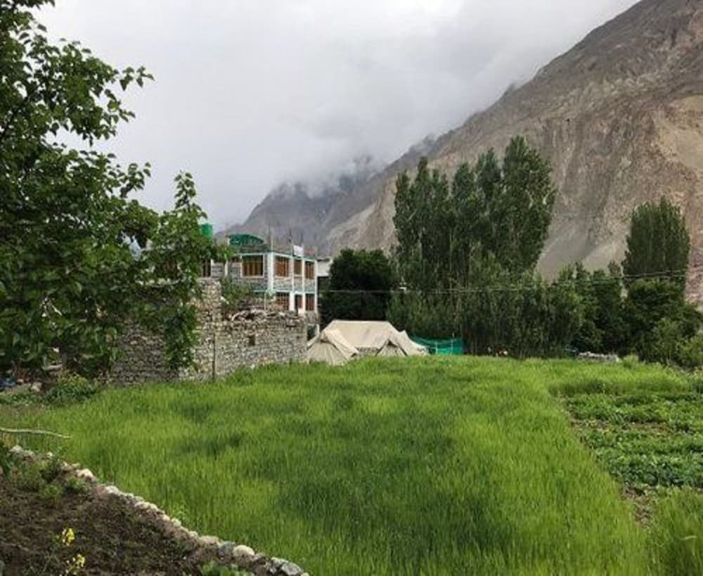 Maha Guest House