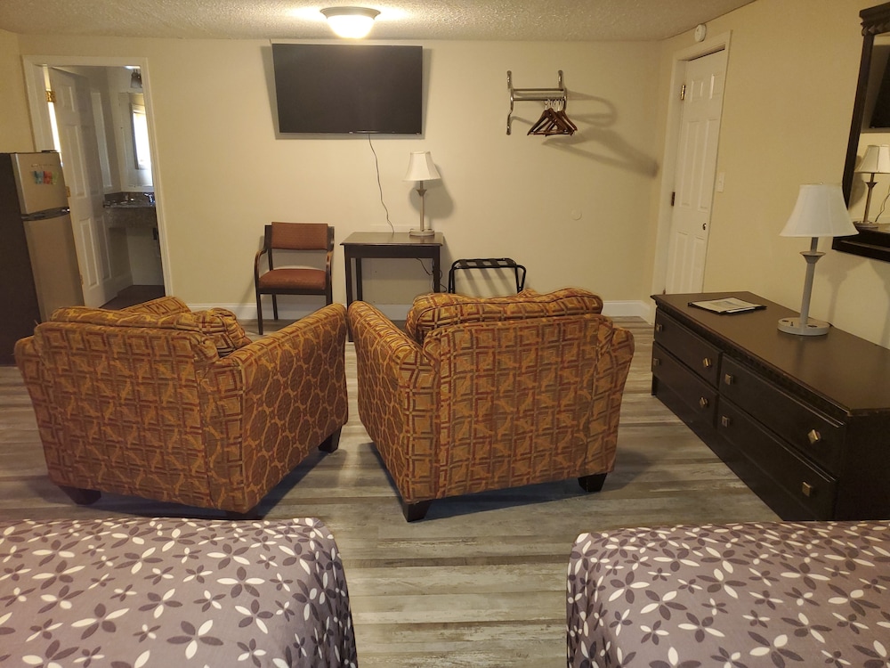 Turnpike Motel