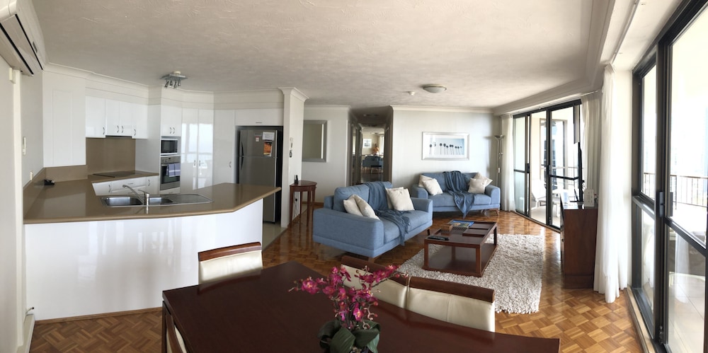 Main Beach Vacations - Bougainvillea Luxury Apartments - Property Image 8