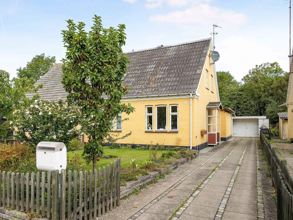 5 Star Holiday Home in Rodby