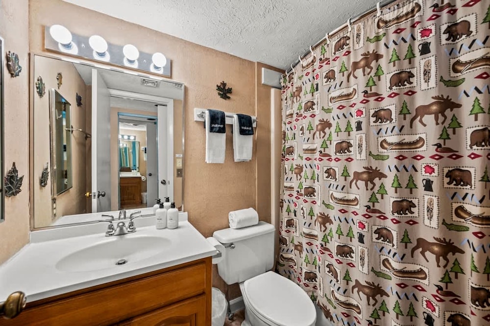 Sleeps 6 Indoor Pool Hot Tub Mountain Views