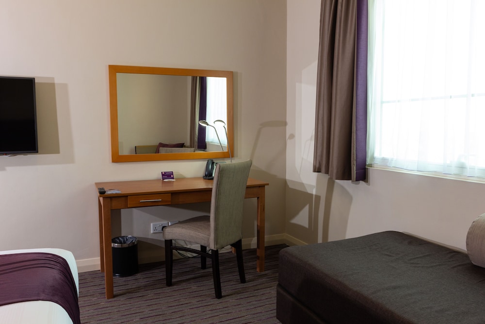 Premier Inn Abu Dhabi Airport (Business Park) Hotel 10