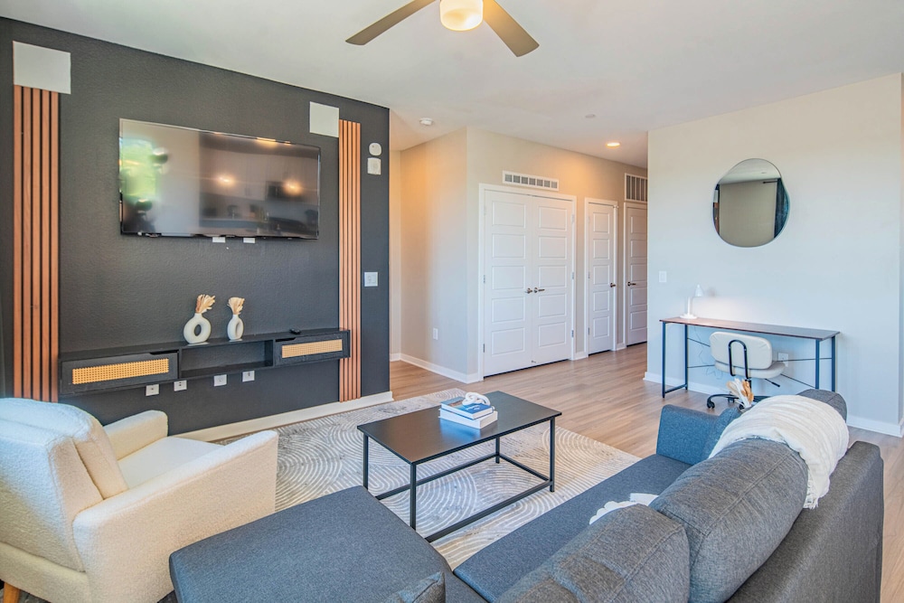 ROVE LIVING/KL - Alta North Central