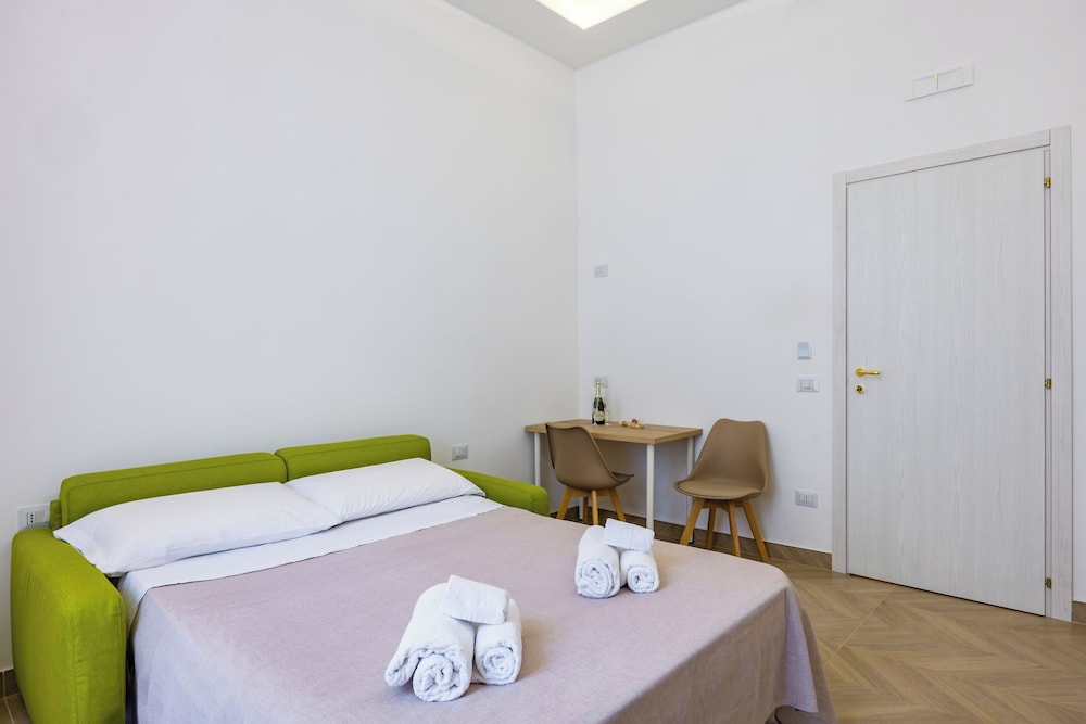 Essentia Home