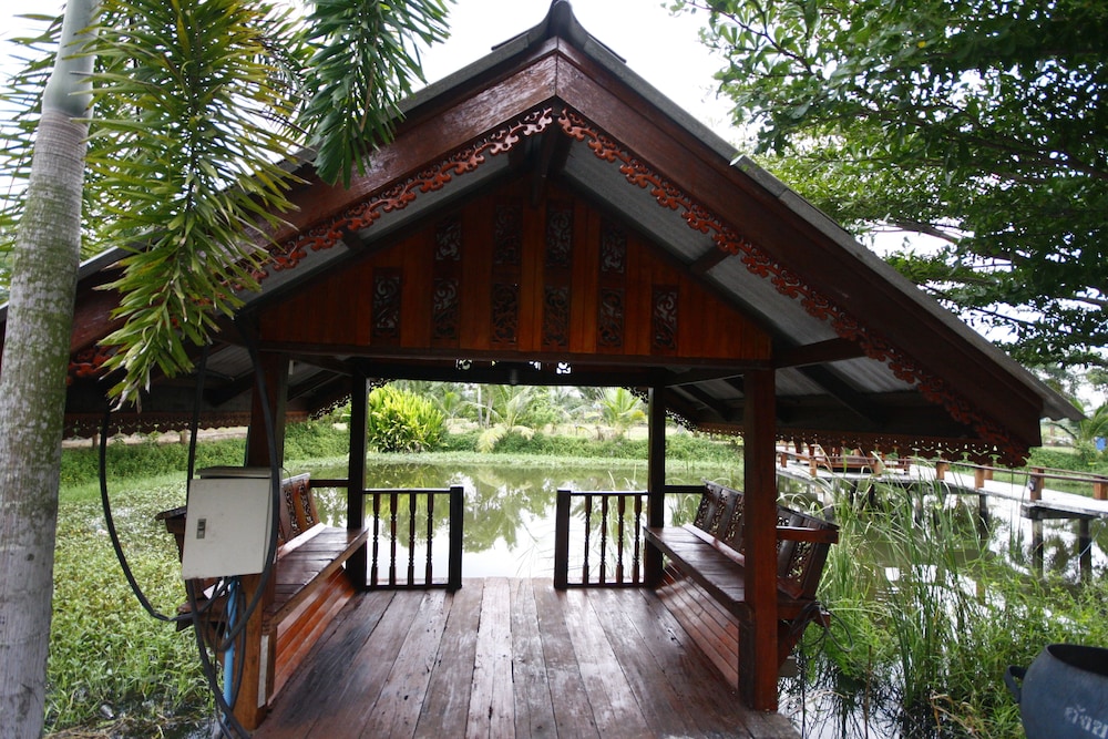 Baan Suan View Dee Homestay