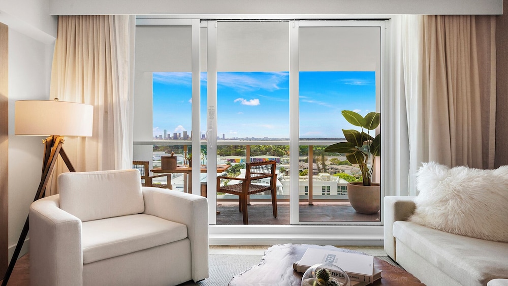 Luxury Vacation Rentals at 1 Hotel & Homes by LRMB