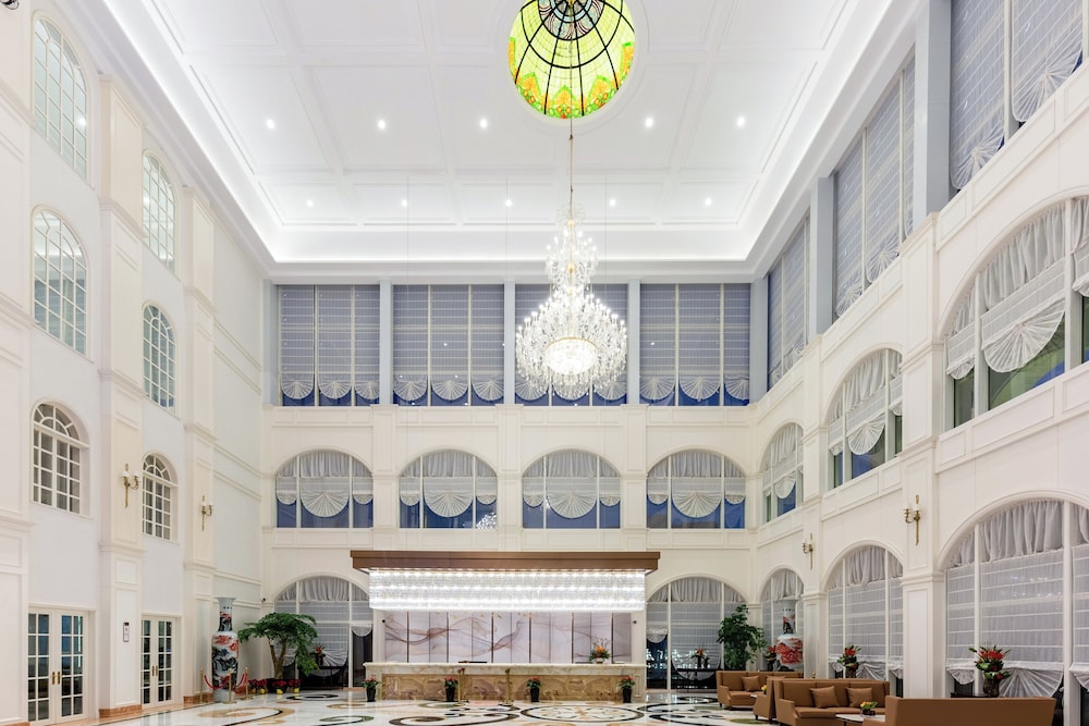 NARADA RESORT SHANGHAI HOTEL Disney Store