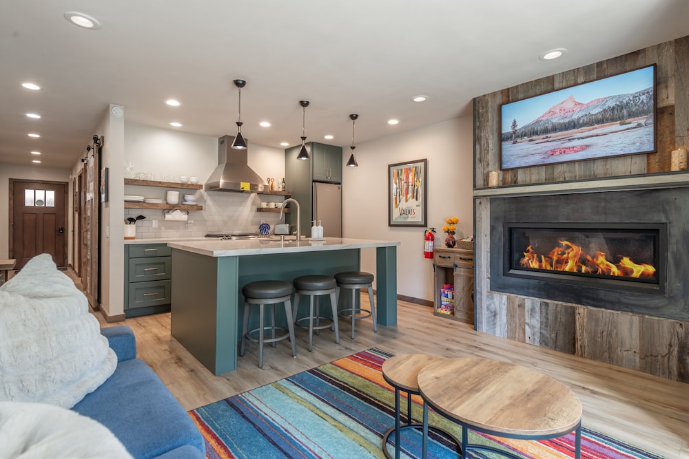 Lake Tahoe Vacations - VIP Ski-In Ski-Out Northstar Ski Trails by Sierra Getaways - Property Image 27