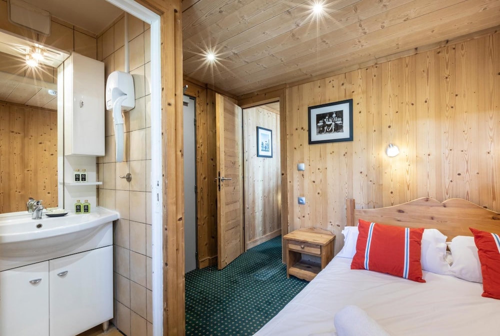 Huez Vacations - Terresens - Hotel Escapade - Property Image 1