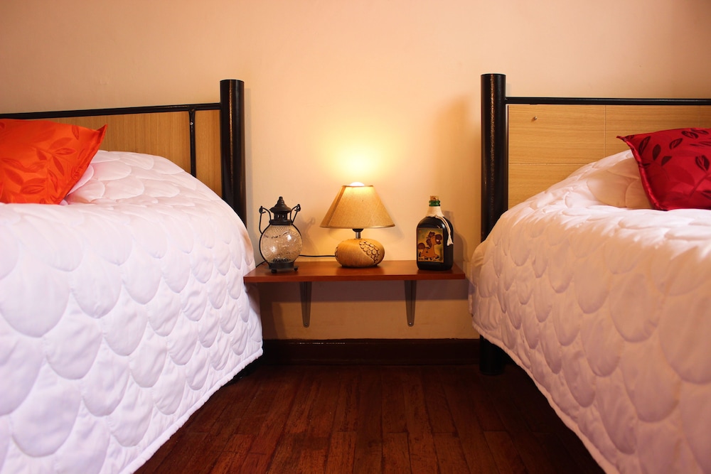 Local Hostel - Property Image 15