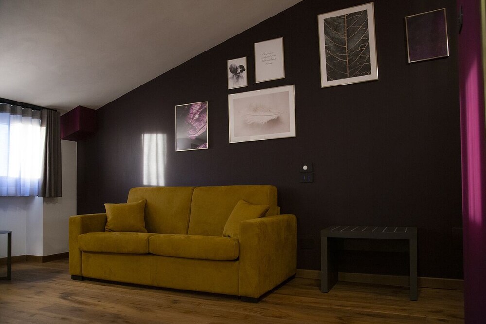 MANTRA Suite&Room