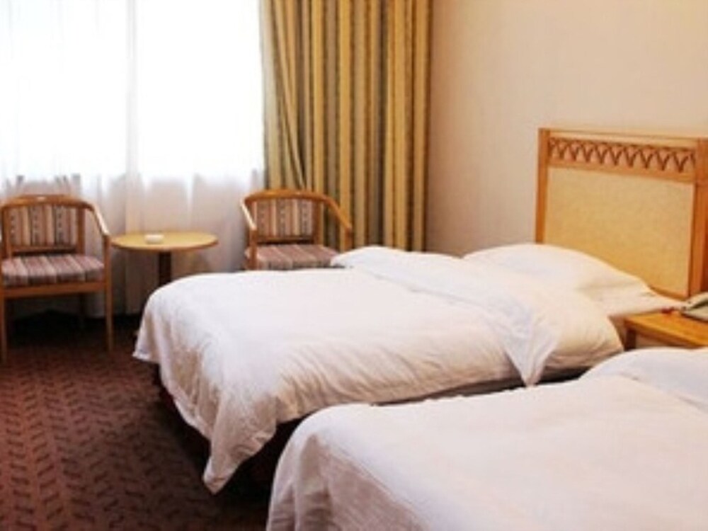 GreenTree Aliiance Weifang Zhucheng Heping Street Huayang Hotel