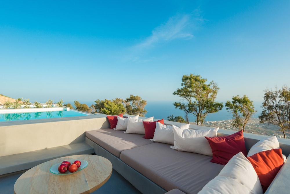 Santorini Heights