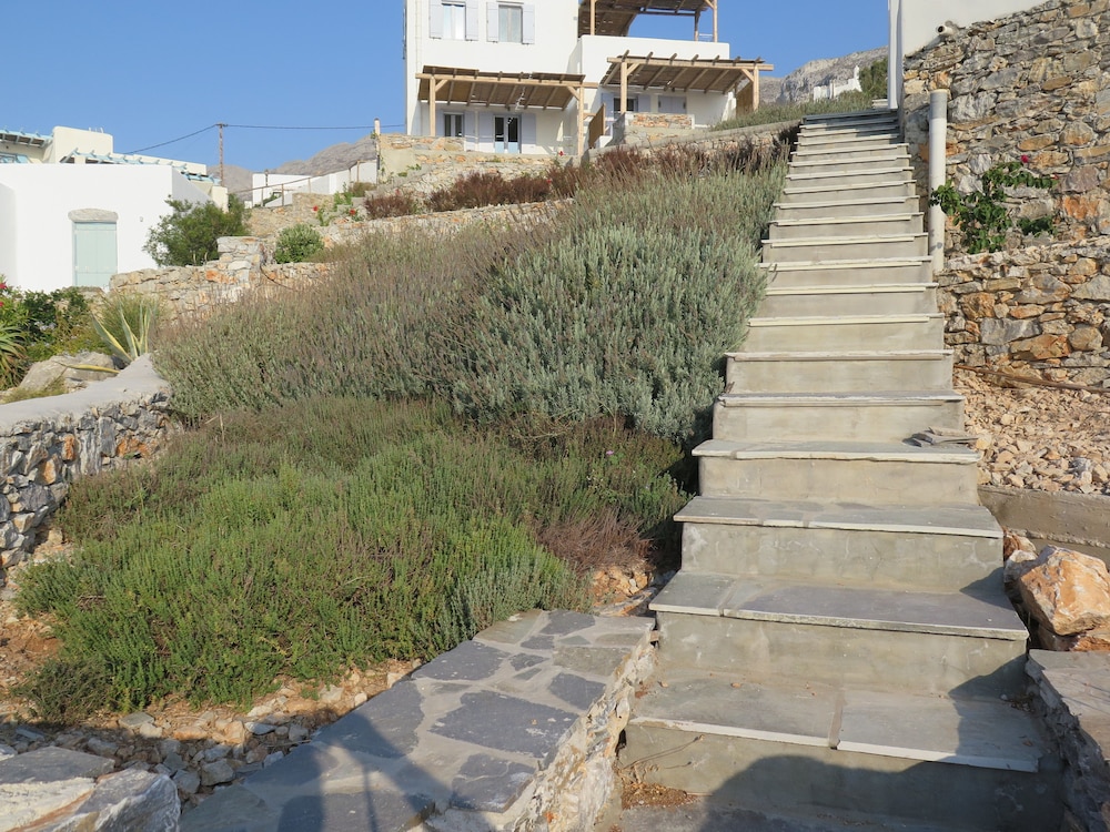 Kaminaki Amorgos Studios & Apartments