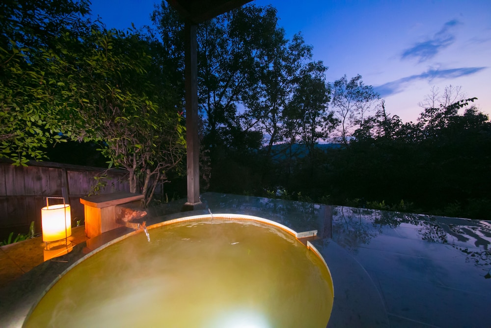 Shukubo Kawaseminoshou - The Kingfisher resort -