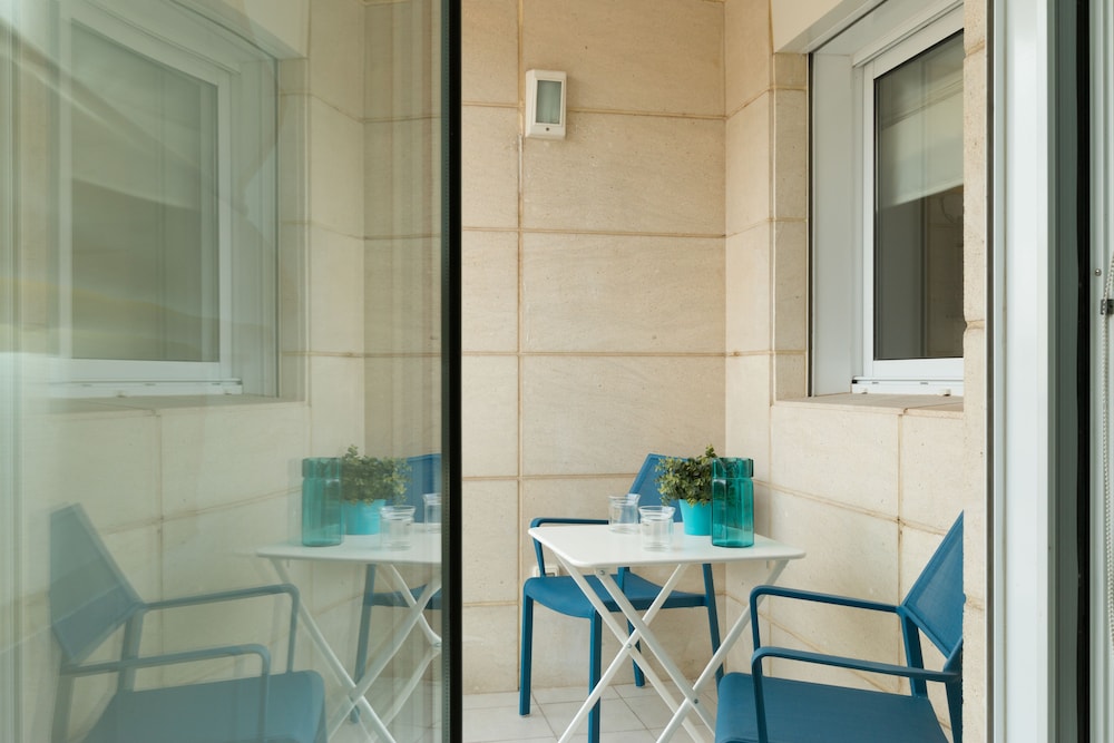 High Class Condo at Marina by FeelHome