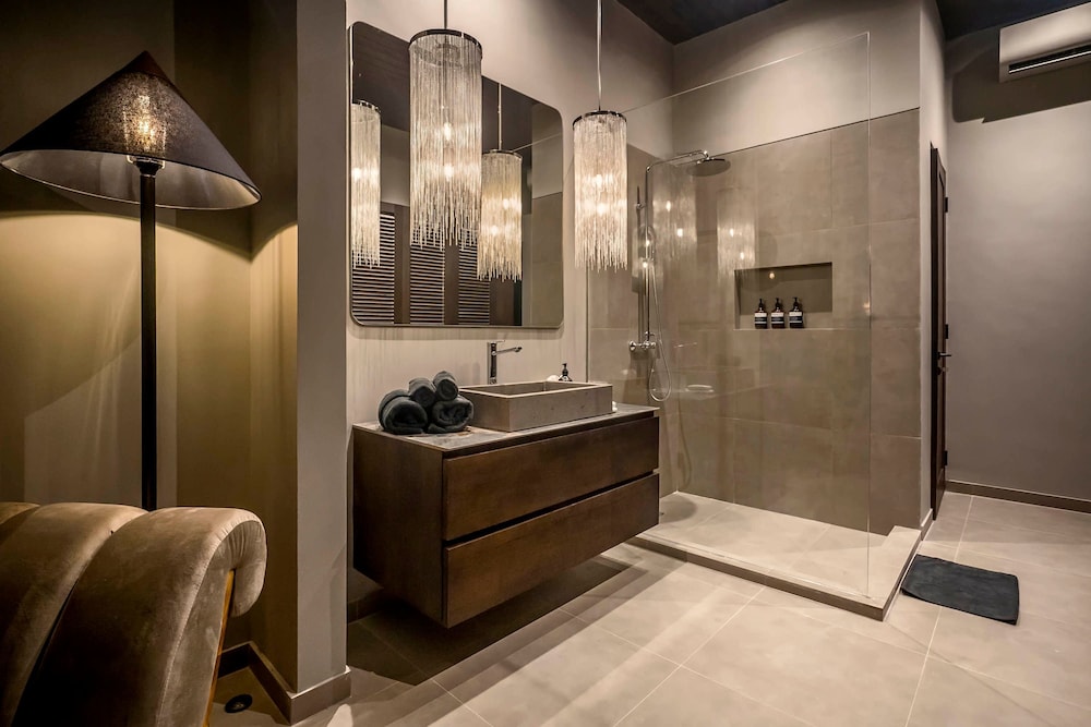 Umayam Luxury Townhouse 7 by Alfred in Bali - New Modern Luxury 3BR w Pool Near Pererenan Beach