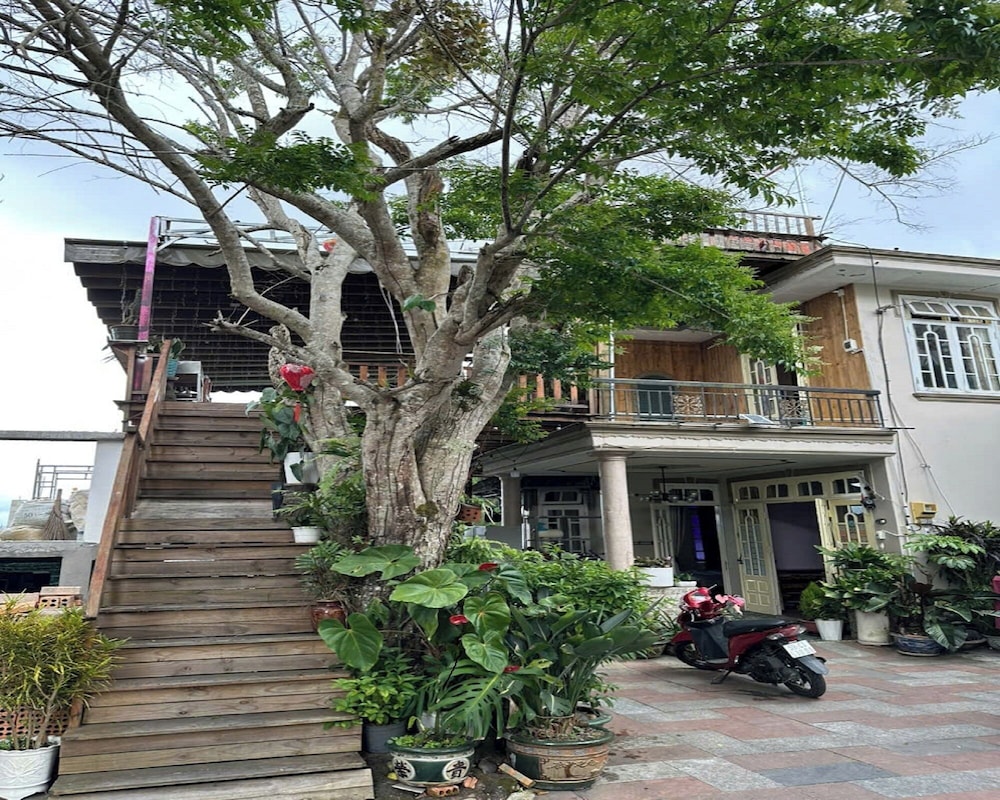 My Stay 1 Le Van Tam