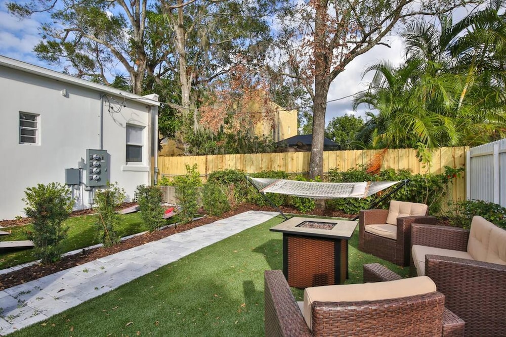 Walkable to Downtown - Casita 1 view 2
