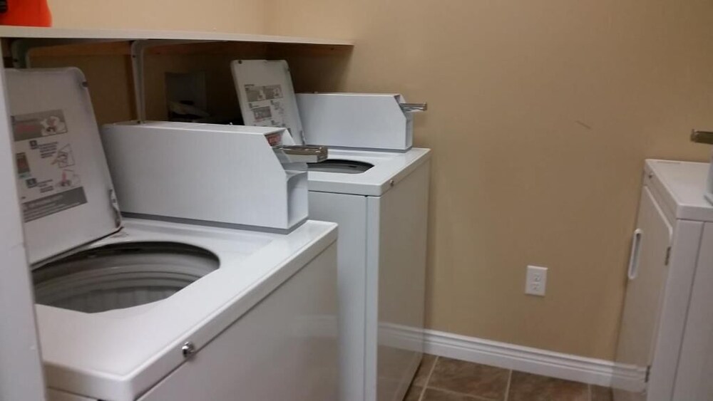 Riverview Suites