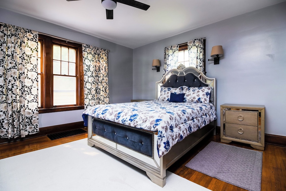 5Br, 1.5 Ba Close To Niagara Falls State Park