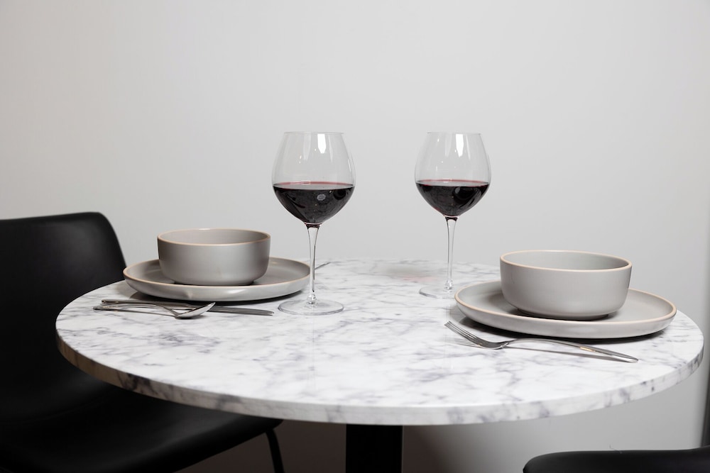 Thena Hotel - Spacious 1 BDRM