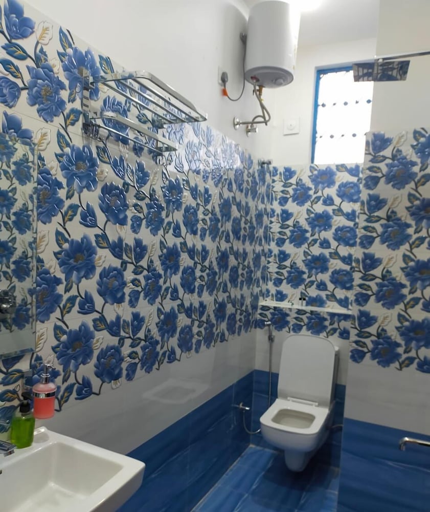 Udaipur View Guest House & Restaurant
