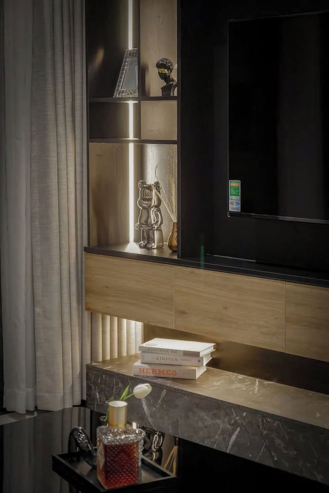 The Antonia Apartments - Korea Town D7