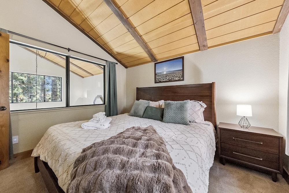1192 Timber Lane 4 Bedroom Home