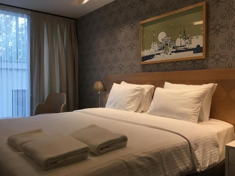 Four-G Hotel - Image 31