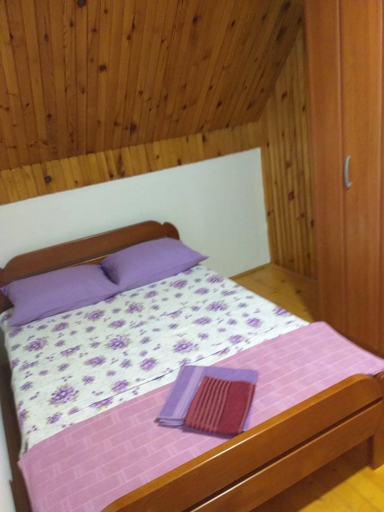 Remarkable 3-bed House in Zabljak view 2